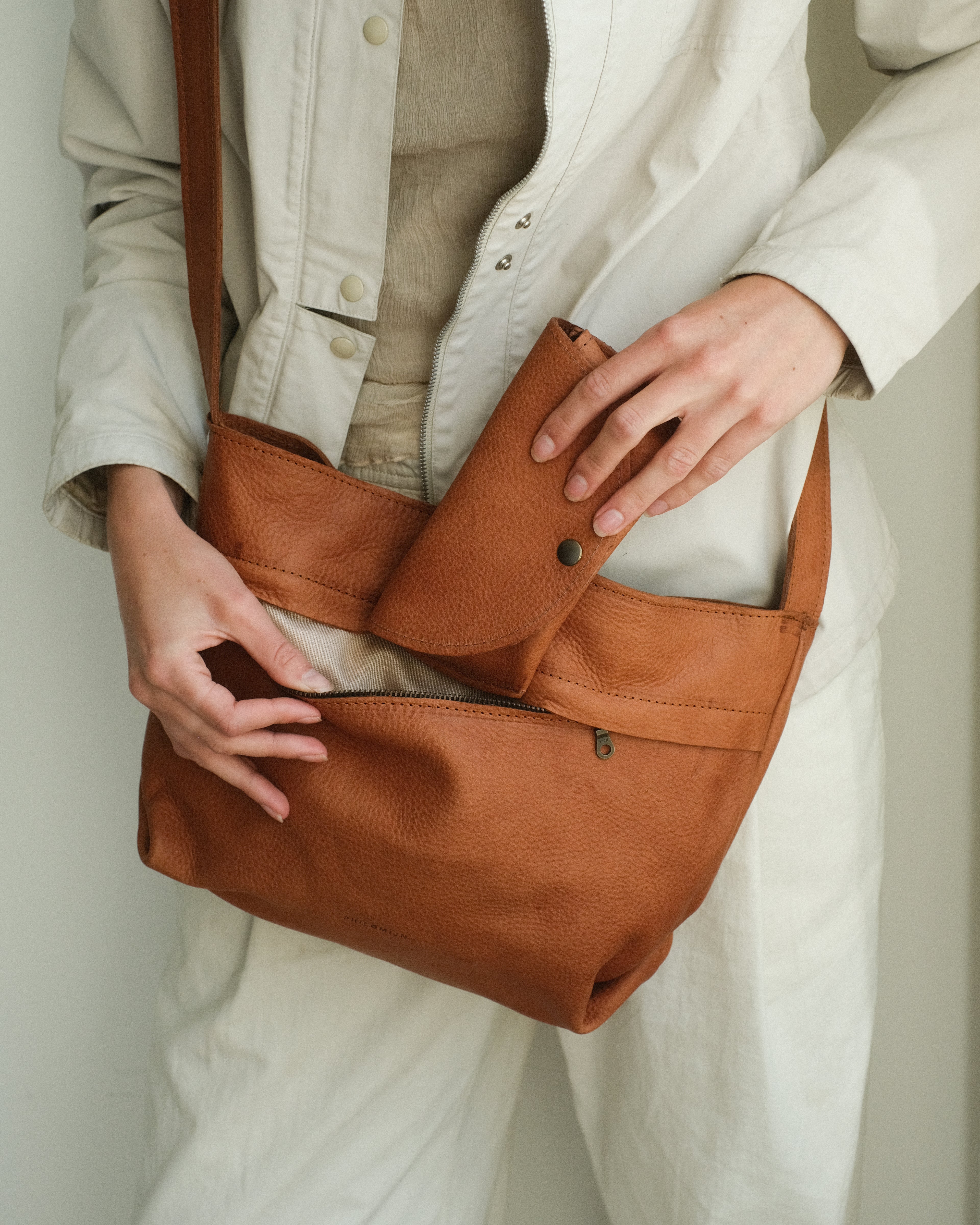 LOU glasses case - brown
