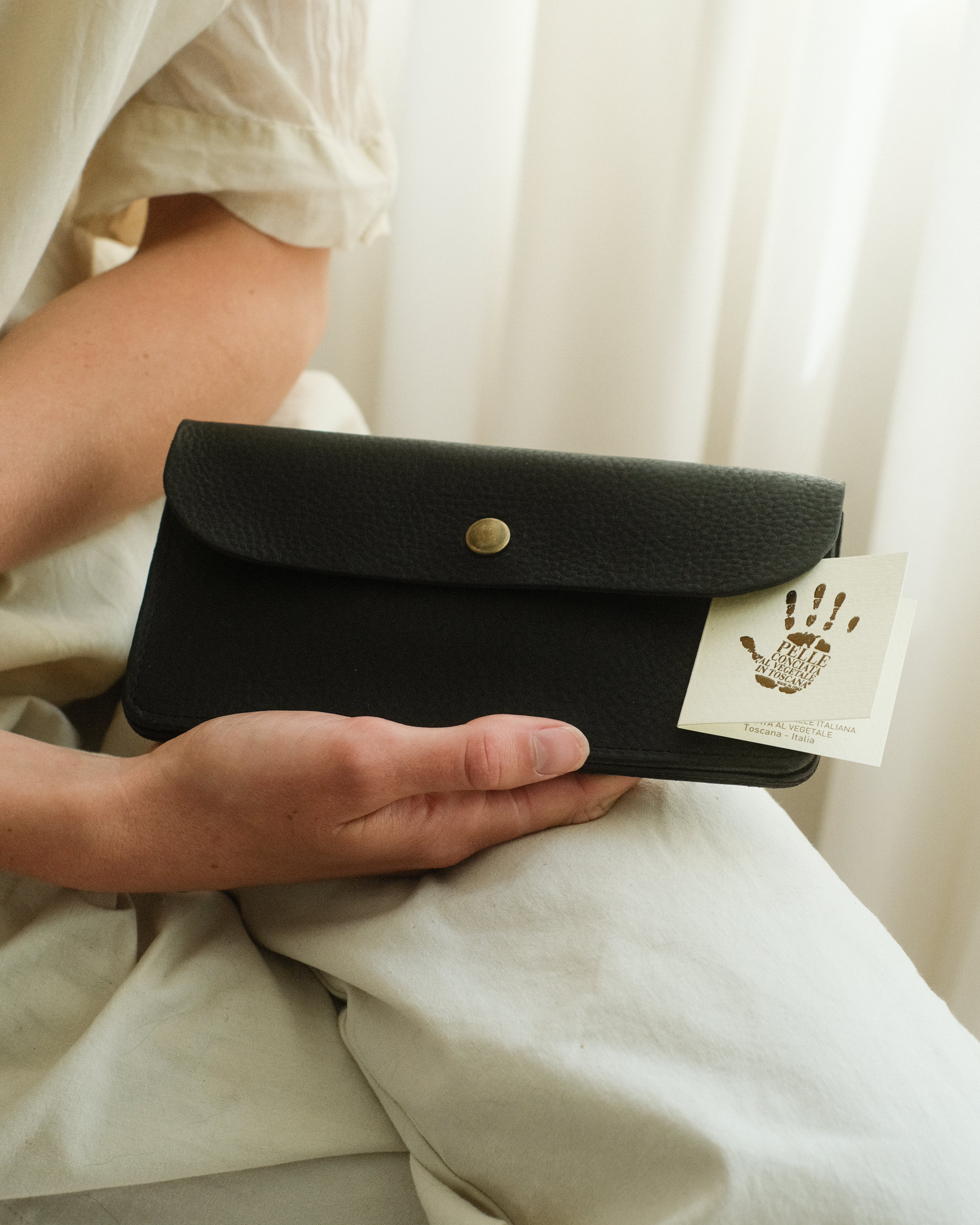 TERRA wallet - black