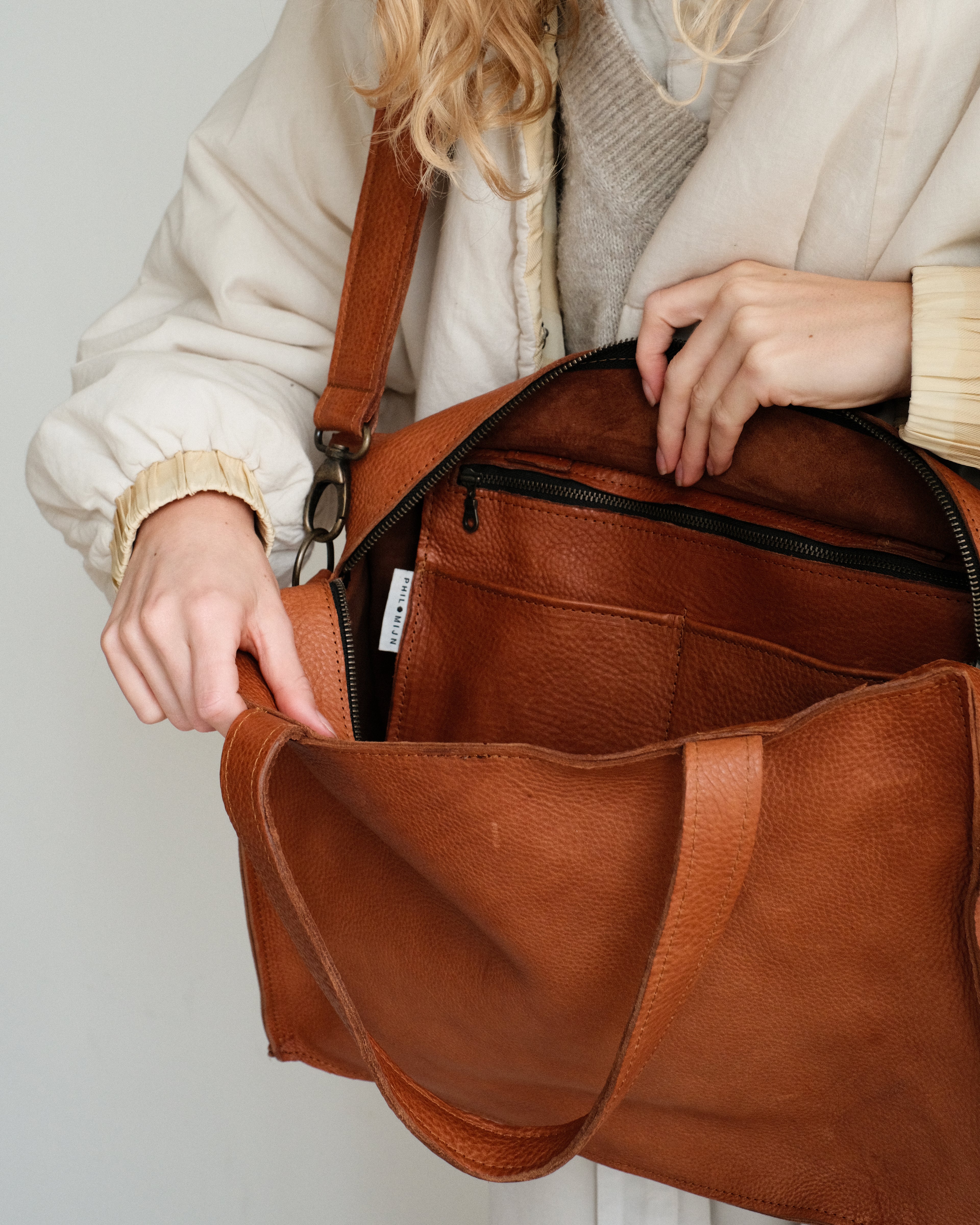 TRAVEL small - marrone