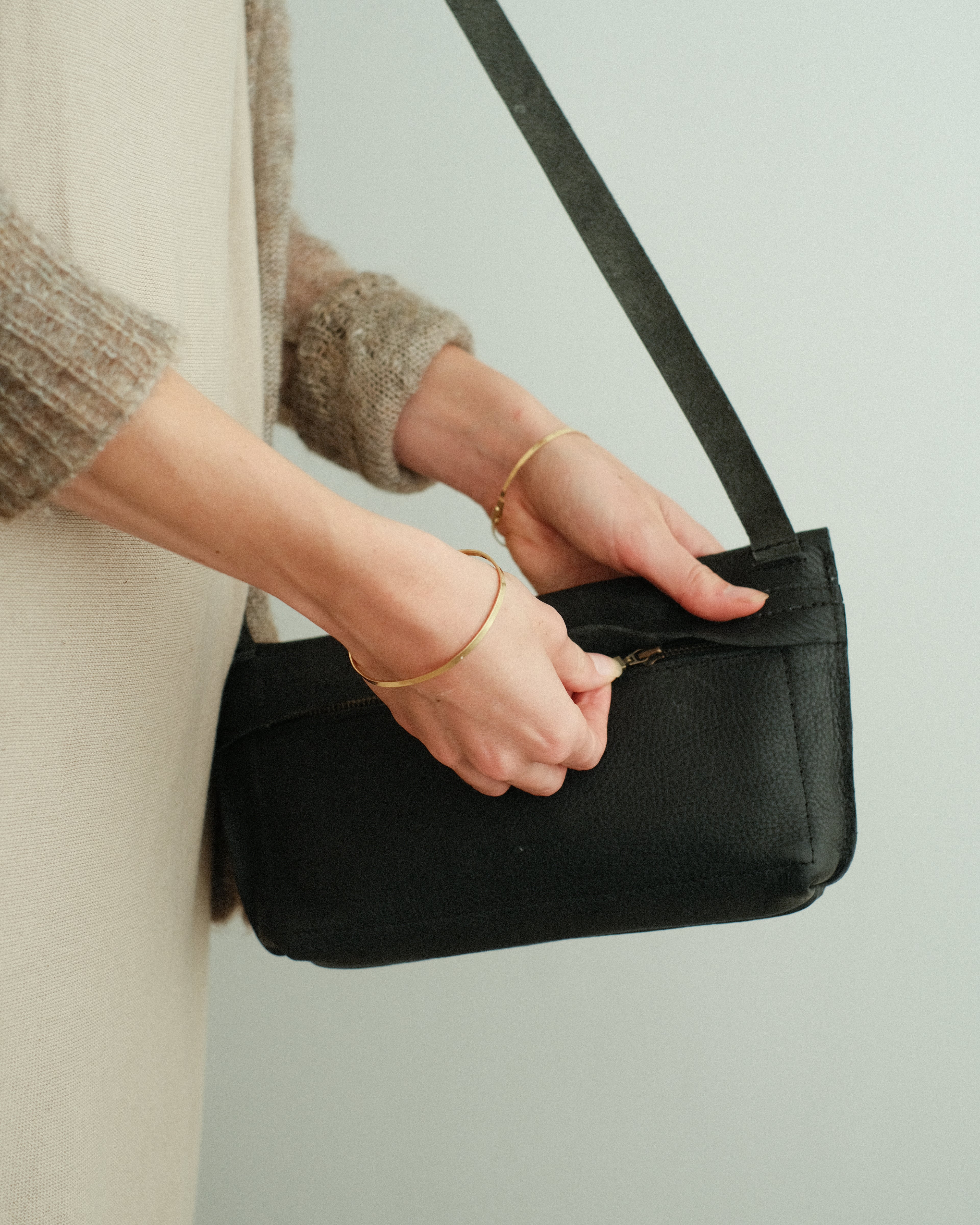 SUE - black
