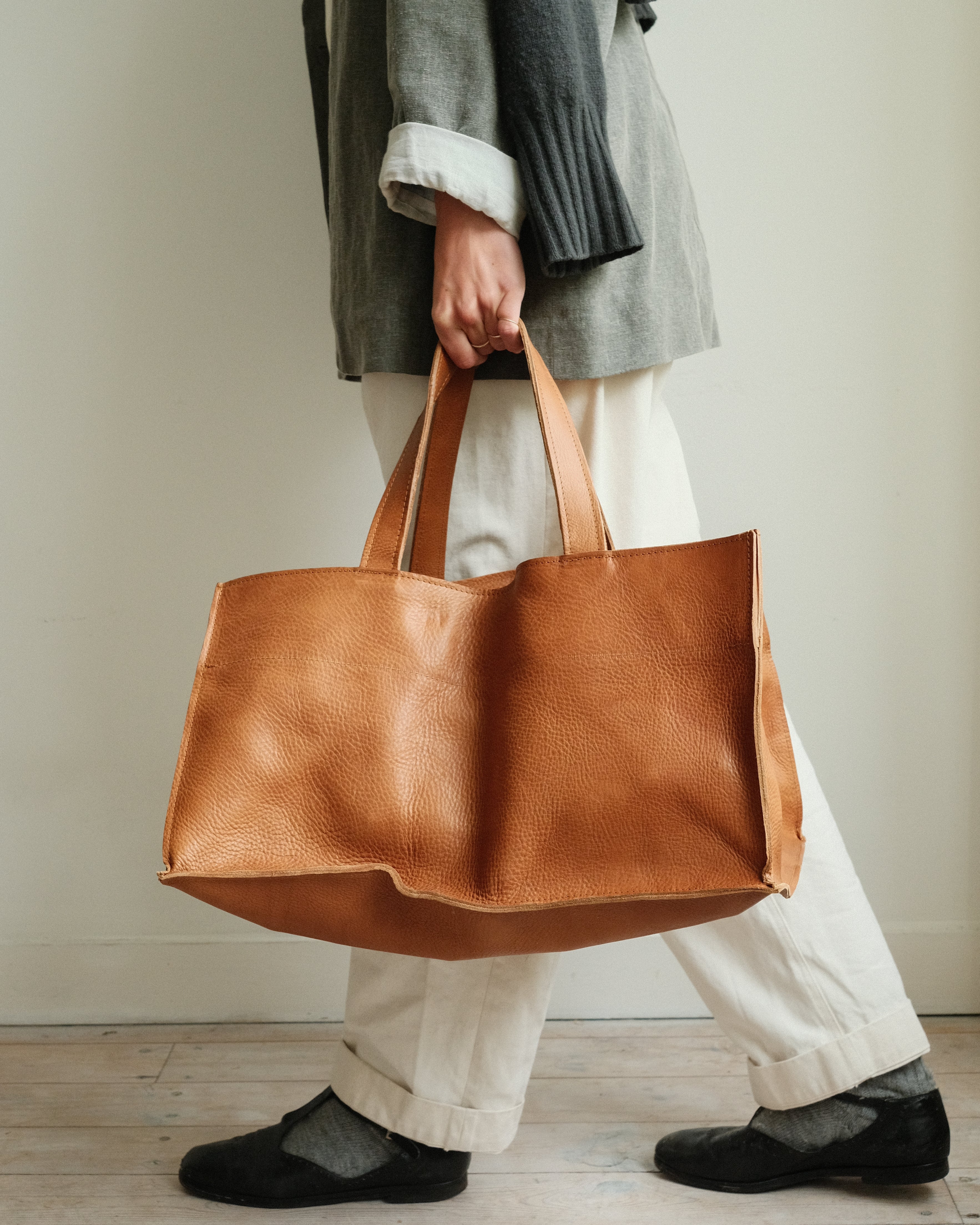 WOOD BASKET - brown